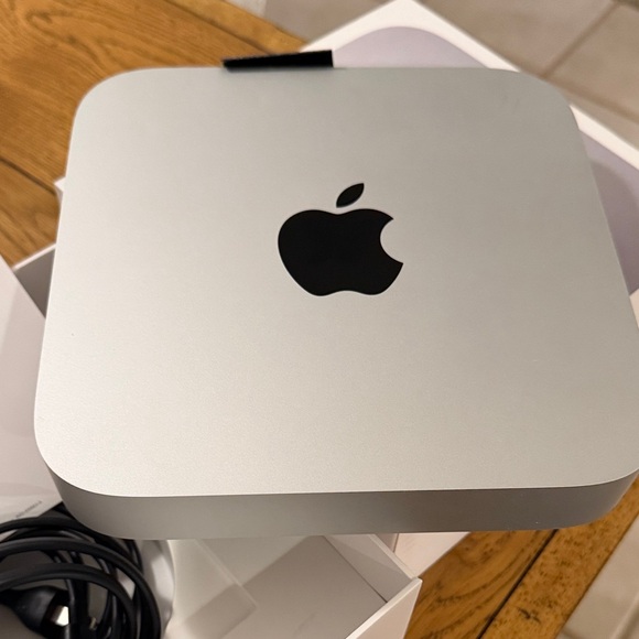 Apple 2023 Mac mini Desktop Computer, M2 Pro chip, 10‑core CPU, 16GB, 512GB SSD - Picture 14 of 16